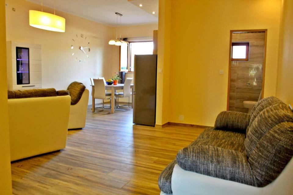 Apartments Klaudija Pula Luaran gambar