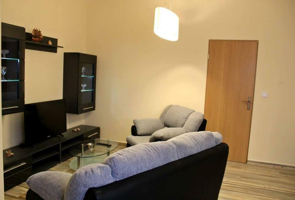 Apartments Klaudija Pula Luaran gambar